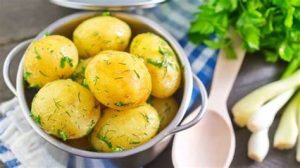 البطاطا المسلوقة هل تزيد الوزن